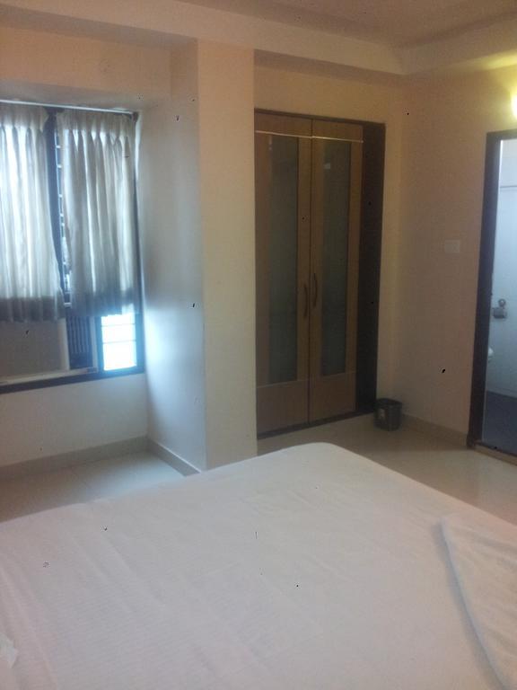 Hotel Srm Grands Chennai Room photo